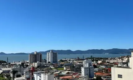 Apartamento com 3 quartos à venda na Rua Eugênio Portela, 654, Barreiros, São José