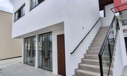 Sala comercial para alugar na Avenida Campeche, 2217, Campeche, Florianópolis