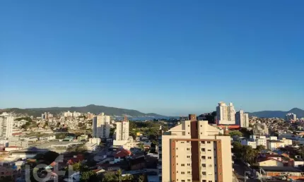 Apartamento com 4 quartos à venda na Rua Souza Dutra, 826, Estreito, Florianópolis