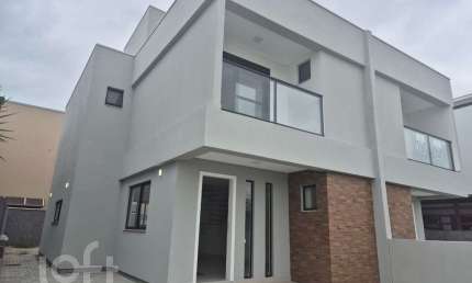 Casa com 3 quartos à venda na Rua Arco íris, 535, Carianos, Florianópolis