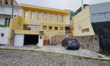Casa comercial para alugar na Dr Armando Valério De Assis, 42, Agronômica, Florianópolis