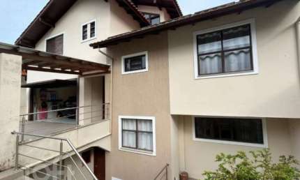 Casa com 4 quartos à venda na Rua Maria Alexandre Machado, 105, Itacorubi, Florianópolis