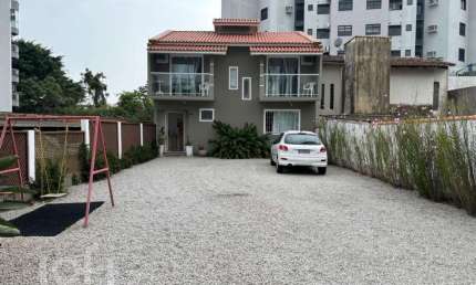 Casa com 3 quartos à venda na Rua Wilson Luz, 45, Coqueiros, Florianópolis