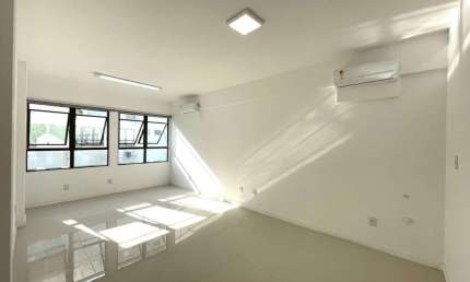 Sala comercial à venda na Rua Lauro Linhares, 2123, Trindade, Florianópolis