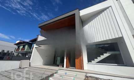 Casa com 3 quartos à venda na Rodovia Doutor Antônio Luiz Moura Gonzaga, 3343, Rio Tavares, Florianópolis