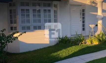 Casa com 3 quartos para alugar na Rua Jornalista Lázaro Bartolomeu, 53, Centro, Florianópolis