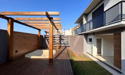 Casa com 3 quartos à venda na Rodovia Doutor Antônio Luiz Moura Gonzaga, 3157, Rio Tavares, Florianópolis
