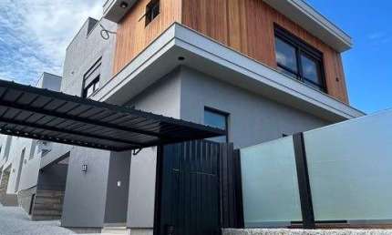 Casa em condomínio fechado com 3 quartos à venda na Rua Acelon Eduardo da Silva, 52, Córrego Grande, Florianópolis