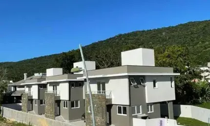 Casa com 3 quartos à venda na Rua de Pádua, 320, Açores, Florianópolis