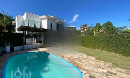 Casa em condomínio fechado com 4 quartos à venda na Avenida Pequeno Príncipe, 1095, Campeche, Florianópolis