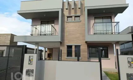 Casa com 3 quartos à venda na Rua Olavo Juvenal Ramos, 6, Campeche, Florianópolis