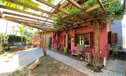 Casa com 2 quartos à venda na Servidão Hipólito Bernardino das Chagas, 500, Rio Tavares, Florianópolis