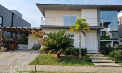 Casa em condomínio fechado com 3 quartos à venda na Rodovia Doutor Antônio Luiz Moura Gonzaga, 3825, Rio Tavares, Florianópolis