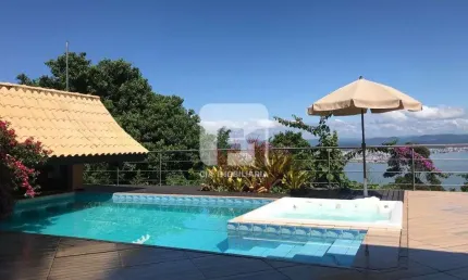 Casa com 4 quartos à venda na Rua Margot Ganzo Araújo, 113, Centro, Florianópolis