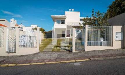 Casa com 3 quartos para alugar na Rua Santos Lostada, 133, Coqueiros, Florianópolis