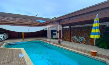 Casa com 5 quartos para alugar na Rua Professor Paulo Roberto Martins, 54, Santa Mônica, Florianópolis