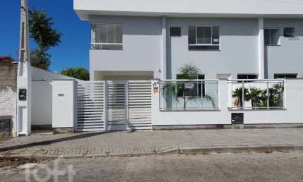 Casa com 3 quartos à venda na Rua Quatorze Bis, 184, Carianos, Florianópolis