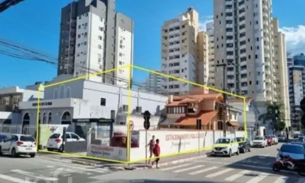 Casa com 3 quartos à venda na Avenida Salvador Di Bernardi, 805, Campinas, São José