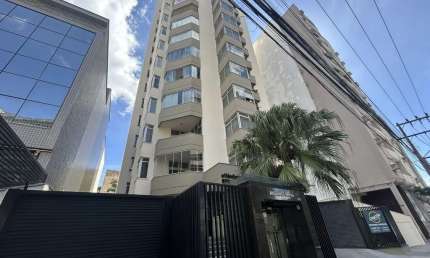 Apartamento com 4 quartos para alugar na Avenida Professor Othon Gama D'Eça, 873, Centro, Florianópolis