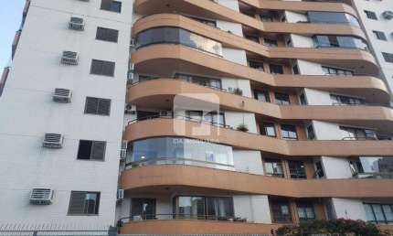 Apartamento com 3 quartos para alugar na Avenida Mauro Ramos, 1206, Centro, Florianópolis