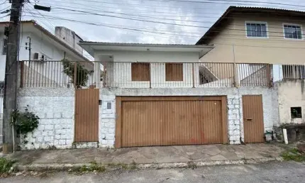 Casa com 4 quartos à venda na Mário Pereira, 48, Agronômica, Florianópolis