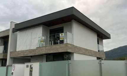 Casa com 3 quartos para alugar na Praça Padre José de Anchieta, 460, Córrego Grande, Florianópolis