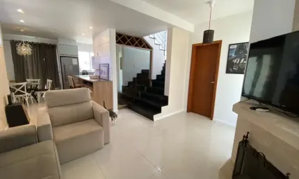 Casa em condomínio fechado com 3 quartos para alugar na Rua Grumixama, 201, Campeche, Florianópolis