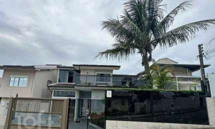 Casa com 4 quartos à venda na Rua Padre Osmar Muller, 166, Itaguaçu, Florianópolis