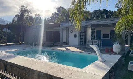 Casa com 3 quartos para alugar na Avenida das Constelações, 825, São João do Rio Vermelho, Florianópolis
