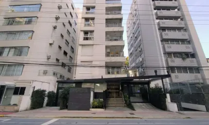 Apartamento com 3 quartos para alugar na Rua Almirante Lamego, 1240, Centro, Florianópolis