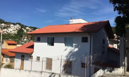 Casa com 11 quartos à venda na Rua Professora Maria do Patrocínio Coelho, 38, Pantanal, Florianópolis