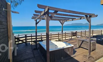 Casa com 2 quartos à venda na Rua dos Pinheiros, 296, Campeche, Florianópolis