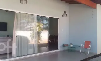 Casa com 2 quartos à venda na Servidão Pantanal, 188, Campeche, Florianópolis