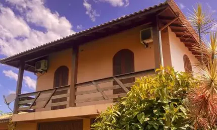 Casa com 4 quartos para alugar na Servidão das Pitangas, 465, Campeche, Florianópolis