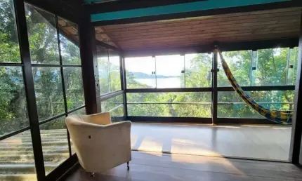 Casa com 2 quartos para alugar na Estrada Sertão do Assopro, 717, Lagoa da Conceição, Florianópolis