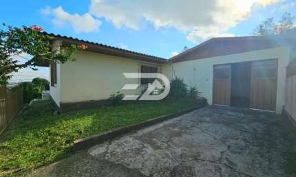 Casa para Venda em Caxias do Sul, CENTENÁRIO, 3 dormitórios, 1 banheiro, 2 vagas