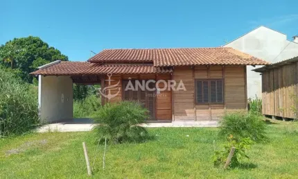 Casa com 03 quartos, 80,10 m² de área construída em um terreno de 384 m² à venda, em itapoá - balneário uirapuru