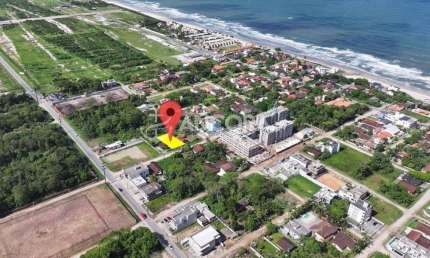 Terreno com 240m², a apenas 300 metros do mar a venda ao lado do Riviera Santa Maria em Itapoá/SC