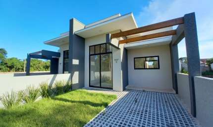 Casa à venda em Itapoá, Brandalize, com 2 quartos, 64m²