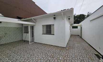 Casa Térrea com Quintal Amplo à Venda na Vila Euclides  São Bernardo do Campo/SP