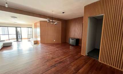 Imóvel para venda possui 210m² - 3 Suítes -  4 vagas - Centro - São Bernardo do Campo - SP