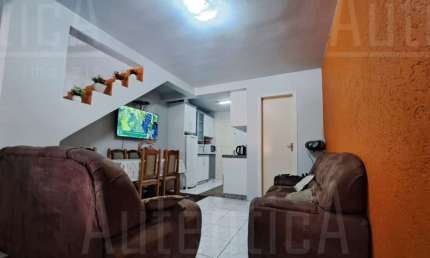 Casa com 2 quartos à venda na Rua Luiz Carlos de Castilhos, 21, Desvio Rizzo, Caxias do Sul, 60 m2 por R$ 320.000