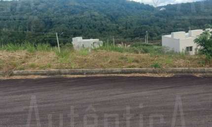 Terreno à venda na Rua Altamiro Guilherme de Lemos, 1, São Giácomo, Caxias do Sul por R$ 150.000