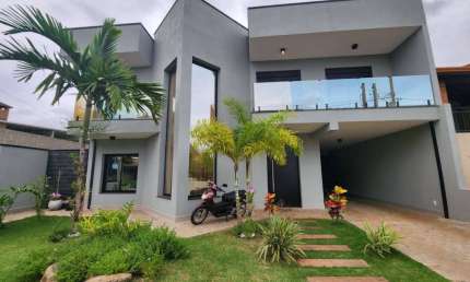 Casa alto padrão no Condomínio Portal dos Manacás em Artur Nogueira - SP