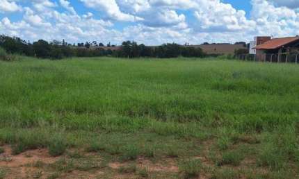 Terreno de chácara com 1.000 m² em Artur Nogueira - SP