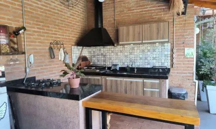 Casa comercial à venda na Avenida Ester, Jardim de Faveri, Cosmópolis