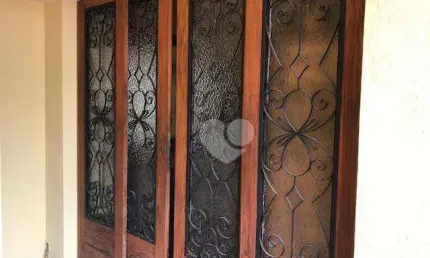 Excelente casa duplex 5 quartos, área externa, vaga