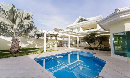 Casa com 4 quartos sendo 2 suítes à venda, 365 m² por R$ 1.760.000 - Guaratiba - Rio de Janeiro/RJ