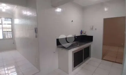 Apartamento tipo casa em Vila com vaga todo reformado. Imóvel sem condominio vila fechada e segura.