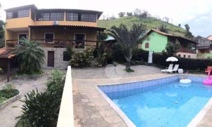 Casa com 7 dormitórios à venda, 404 m² por R$ 895.000,00 - Parque Tamariz - Iguaba Grande/RJ